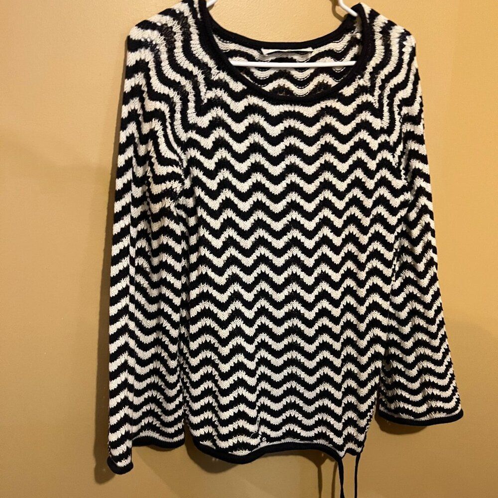 Trina Turk medium sweater‎